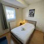 아파트 Maison Familiale Avec Jardin Au Centre-ville