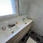 아파트 Maison Familiale Avec Jardin Au Centre-ville *