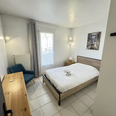 Maison Familiale Avec Jardin Au Centre-ville
