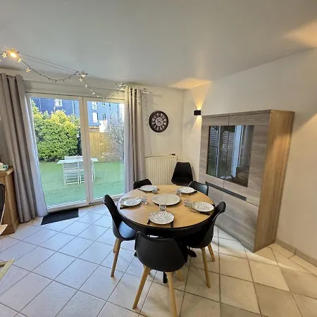 Maison Familiale Avec Jardin Au Centre-ville